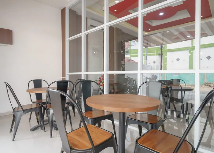 Reddoorz Plus At Grand Tara Homestay Palembang